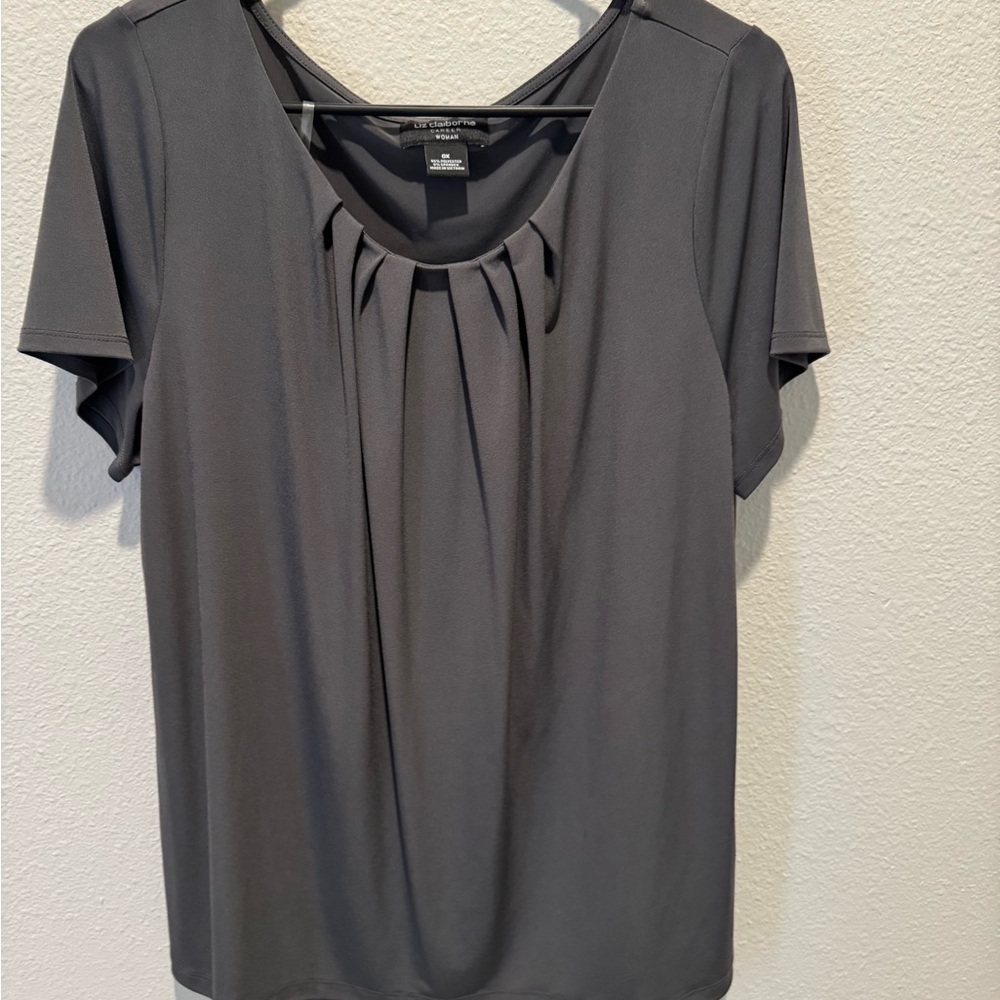 Liz Claiborne Charcoal Short Sleeve Top
